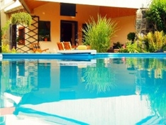 Ferienhaus mit Pool